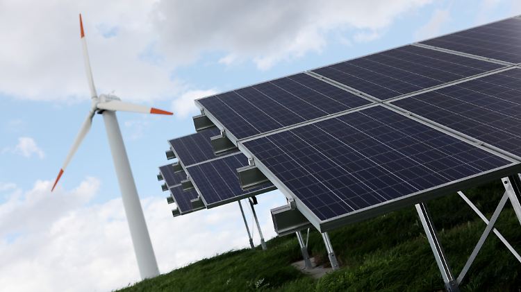 Bis zum Jahr 2035 soll der Ökostromanteil am Verbrauch auf 55 bis 60 Prozent steigen. Das ist das Ziel der Bundesregierung. 
