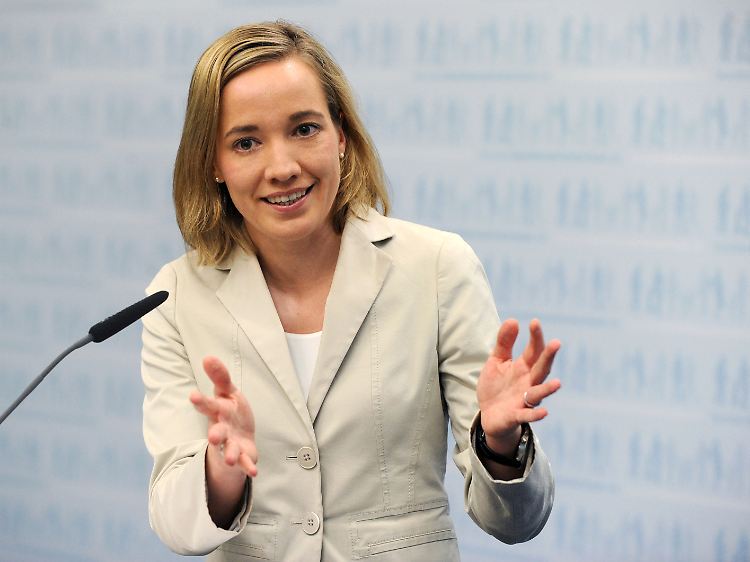 Schröder muss sich dann in Kürze etwas einfallen lassen. Schon jetzt droht ein Pflegenotstand.