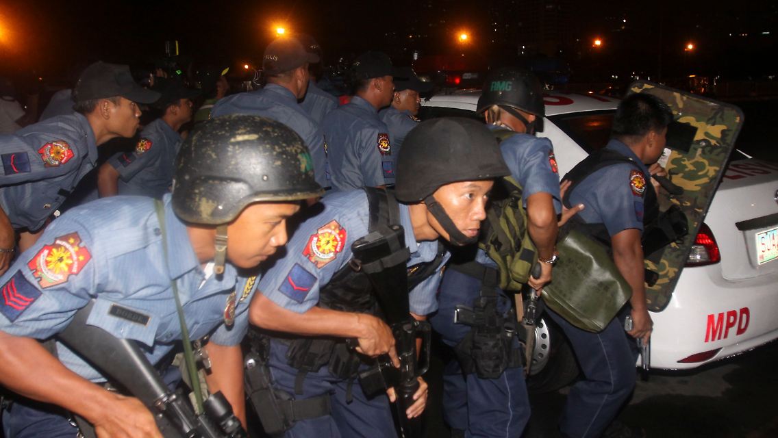 Philippines_Bus_Hostages_XPR105.jpg8221835357319795468.jpg