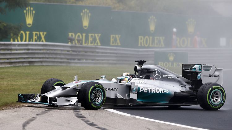 Lewis Hamilton bekommt vom Mercedes-Team freie Fahrt - WM-Rivale Nico Rosberg aber auch.