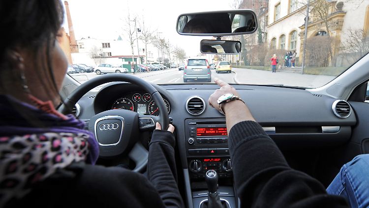 Das Fahren mit Begleiter soll das Verantwortungsgefühl der jungen Fahrer stärken.