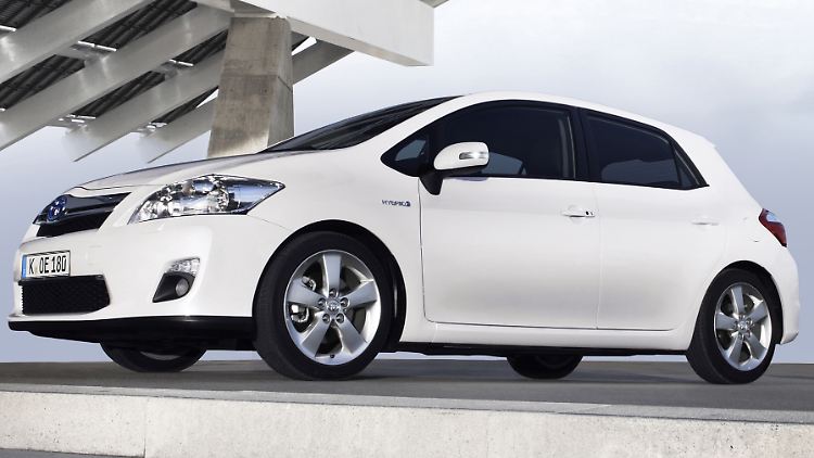 Der Auris Hybrid steht ab September bei den Händlern.