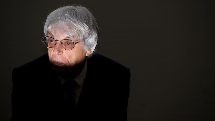 Bernie Ecclestone will sich mit 100 Millionen Euro von einem Vorwurf freikaufen, der im Prozess bisher nicht klar belegt werden konnte.