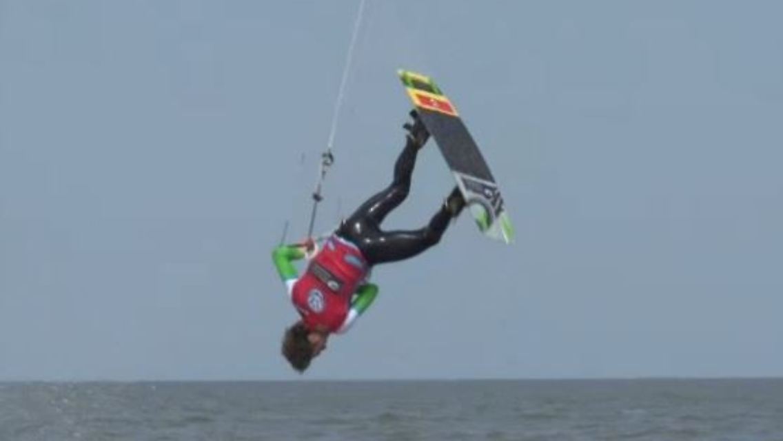 kitesurfing.JPG