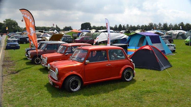 Das 55. Mini-Treffen im englischen Kent zog über drei Tage 15.000 Fans in seinen Bann.