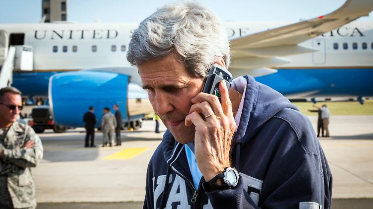 Schlechte Nachrichten: John Kerry am Freitag auf dem US-Luftwaffenstützpunkt Ramstein in Rheinland-Pfalz.