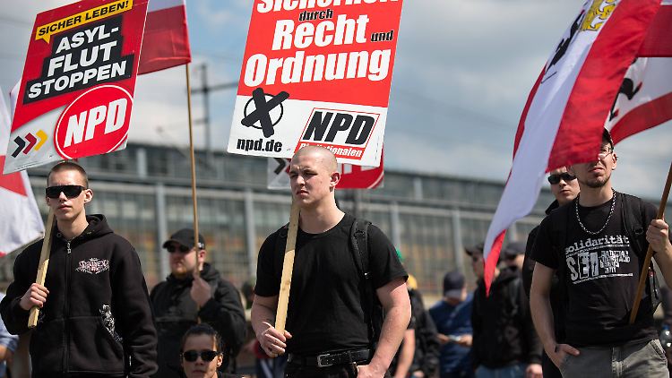 Die Mobilisierungsfähigkeit der rechtsextremen Anhängerschaft hat zwar abgenommen - nicht jedoch die Gewaltbereitschaft.