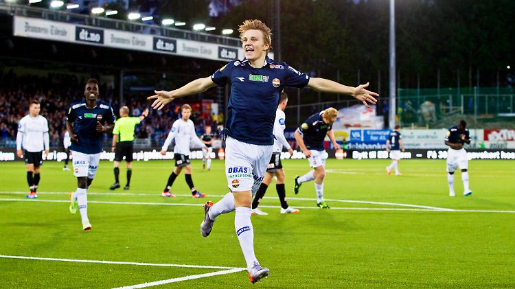 Martin Ødegaard kann sich vor Angeboten von Spitzenklubs nicht retten, obwohl er erst 15 Jahre alt ist. In Norwegen spielt er bereits in der höchsten Liga.