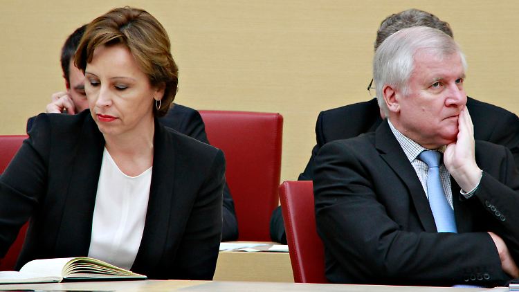 Bisher hielt Seehofer zu seiner Staatskanzleichefin.