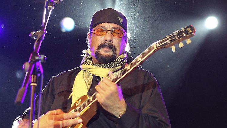 Steven Seagal betont immer wieder seine Solidarität mit Wladimir Putin.