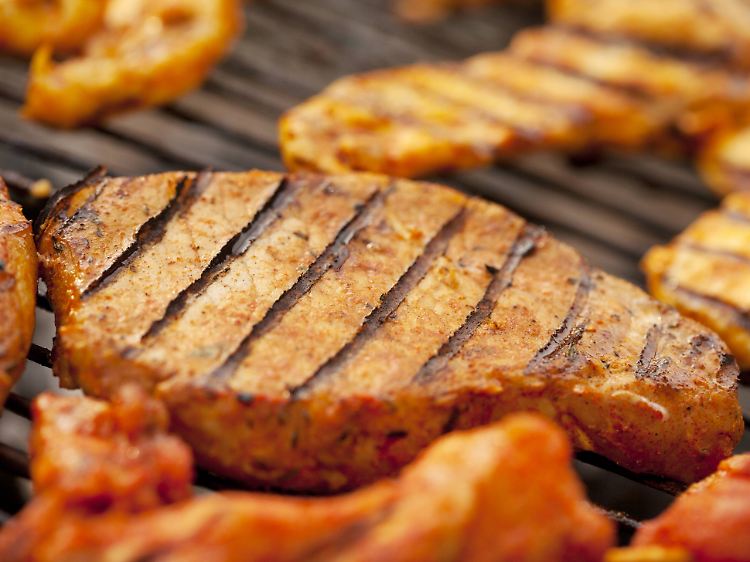 Die Vermutung liegt nah, dass sich unter der Marinade nicht immer das frischeste Stück Fleisch verbirgt.