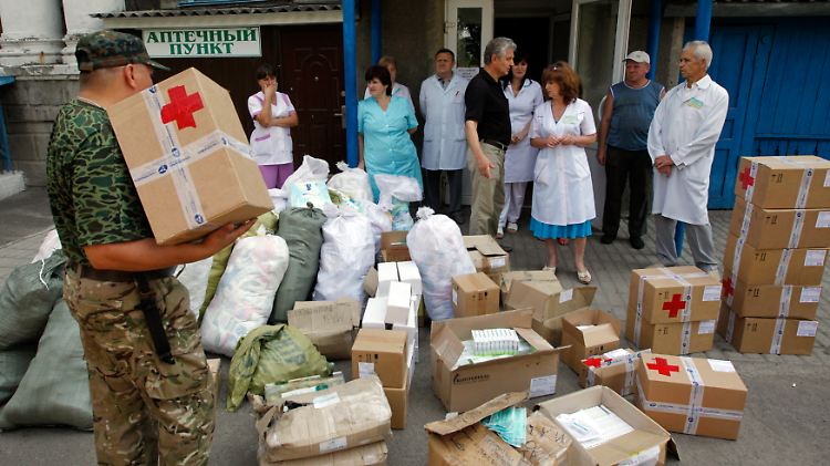 Russland will im Osten der Ukraine humanitäre Hilfe leisten. Das versuchten bereits ukrainische Soldaten etwa in Popasna (Bild), nachdem sie die Stadt von den prorussischen Separatisten zurückerobert hatten.