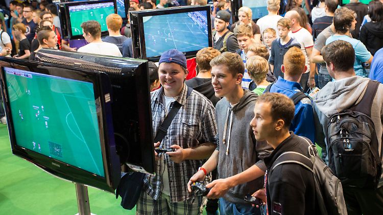 Bei der Gamescom können die neuesten Spieletrends ausprobiert werden.