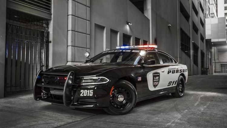 Die bullige Optik des Dodge Charger Pursuit soll Respekt einflössen.