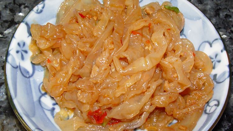 Quallensalat ist in China eine altbekannte Delikatesse.