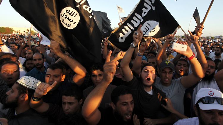 Anhänger der libyschen Islamistengruppe Ansar al-Sharia: In Libyen regiert das blanke Chaos.