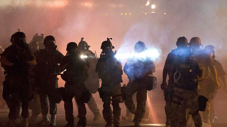 Die 20.000-Einwohner-Stadt Ferguson kommt nicht zur Ruhe.