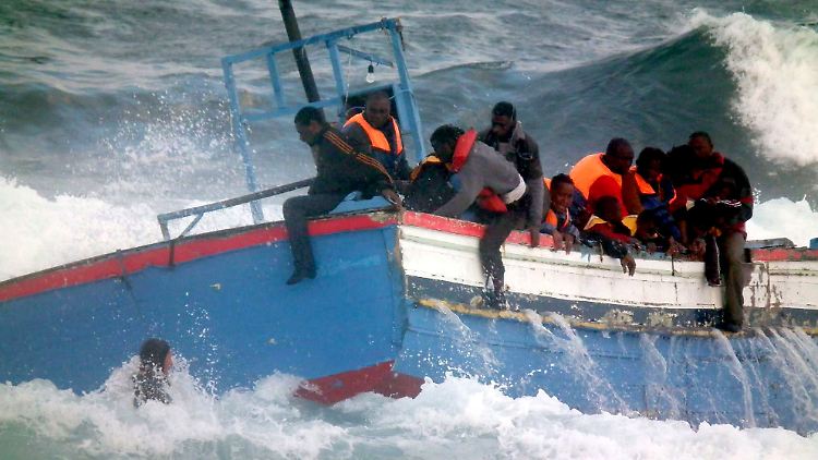 Die Überfahrten der Flüchtlinge sind gefährlich, nicht selten verunglücken die Boote.