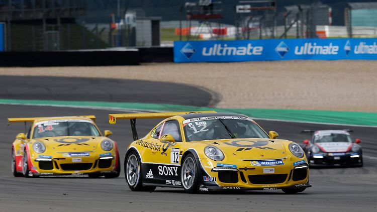 Die Entscheidung im Porsche Carrera Cup fällt erst im letzten Rennen.