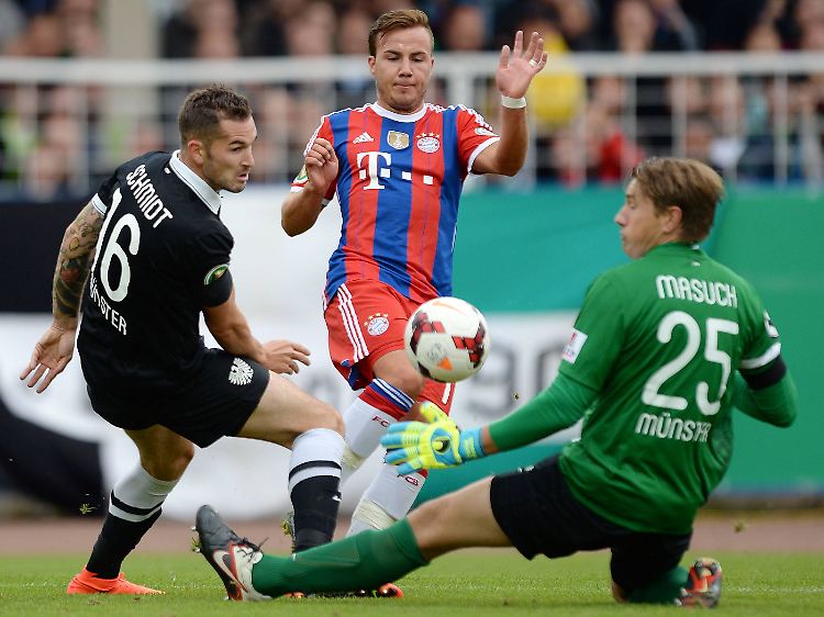 Viermal wurde Preußen-Keeper Daniel Masuch geschlagen, auch von Mario Götze. Trotzdem verhinderte er mit starken Paraden eine höhere Niederlage.