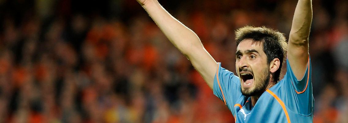Fällt das Spiel aus? Nikolaos Lymperopoulos und die Fußballer von AEK Athen wollen am Donnerstag gegen Dundee spielen.