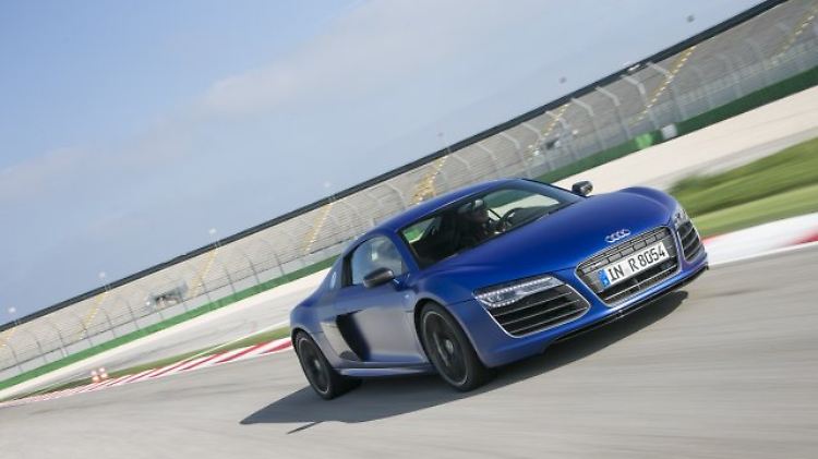 Die meisten der Befragten haben den Audi R8 als das Fahrzeug auserkoren, das sie unbedingt einmal fahren möchten.