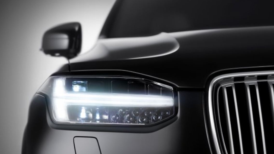 Volvo XC90.jpg