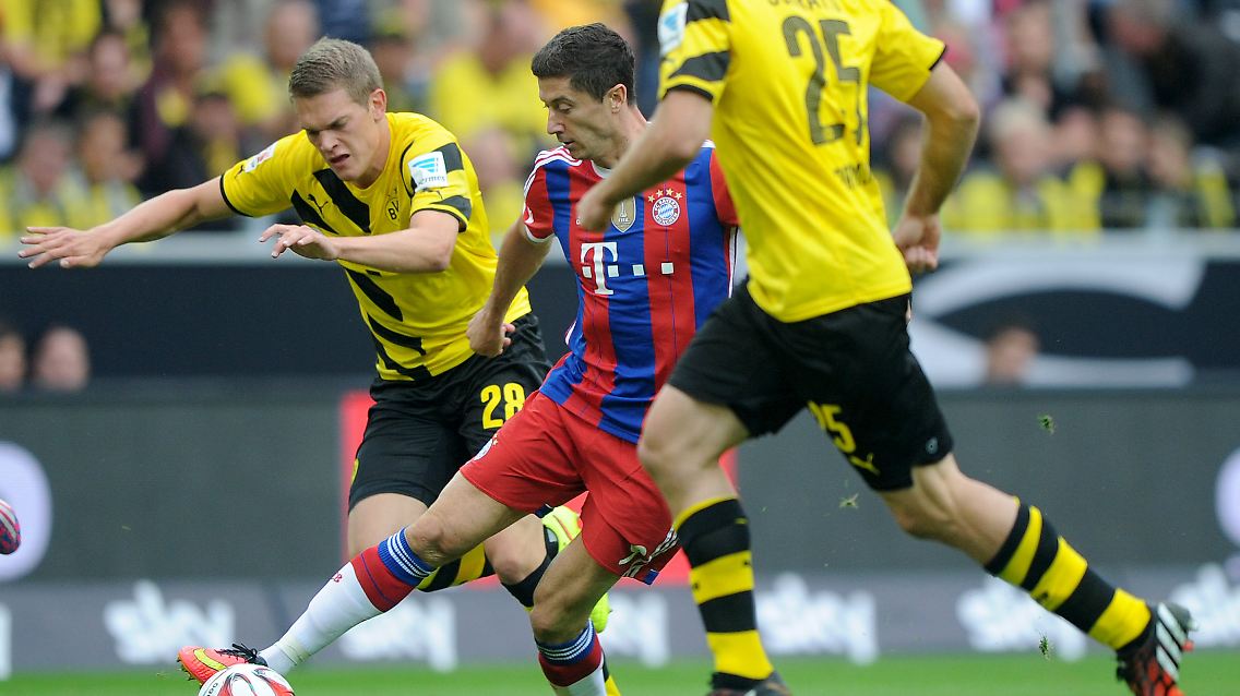 … Matthias Ginter, hier links im Bild, und den Rückkauf von Nuri Sahin zahlte der Vorjahreszweite gute 45 Millionen Euro.