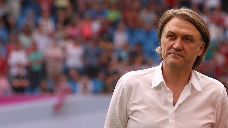 HSV-Chef Dietmar Beiersdorfer freut sich über die Entscheidung pro Hamburg.