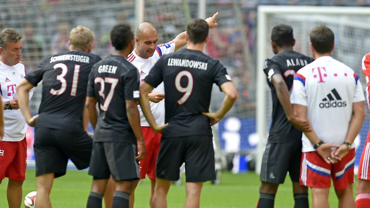 Josep Guardiola und sein Starensemble sind auf Titel programmiert.