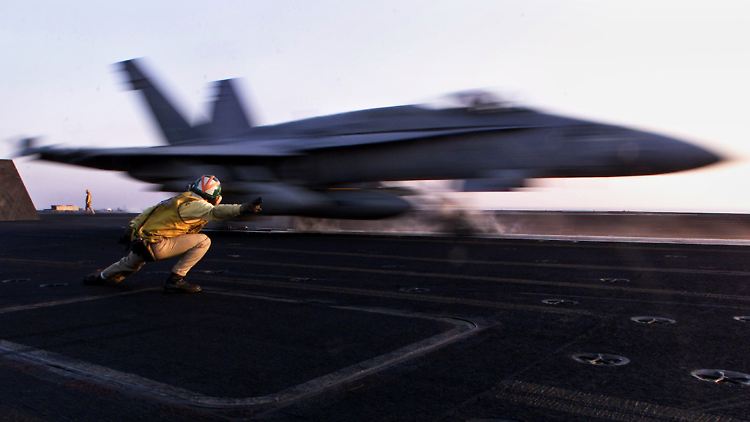Ein F18-Kampfjet der Vereinigten Staaten. Flugzeuge dieses Typs sind jetzt auch im Irak im Einsatz.