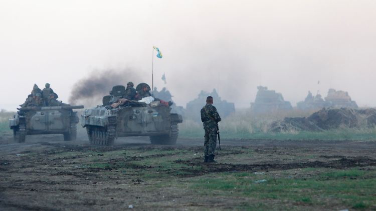 Im Osten der Ukraine toben die Kämpfe weiter. 