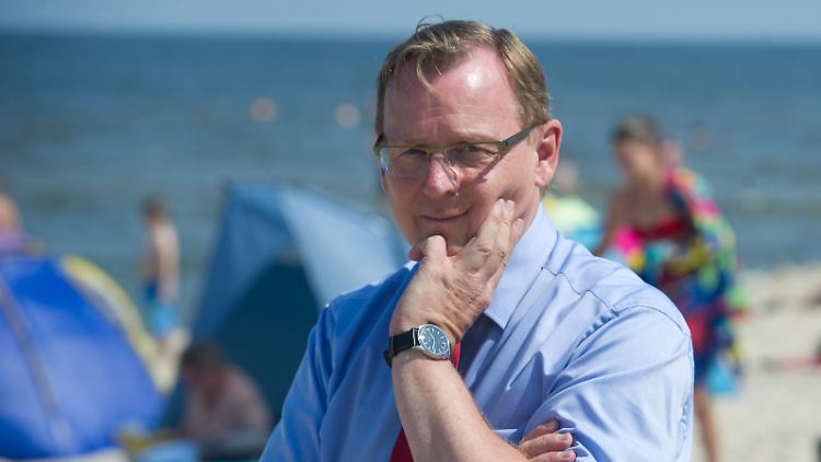Bodo Ramelow könnte Ministerpräsident von Thüringen werden. Wie beim Urlaub an der Ostsee wirkt er auch im Wahlkampf ganz entspannt.