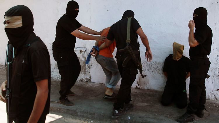Kurz vor einer öffentlichen Hinrichtung in Gaza-City.