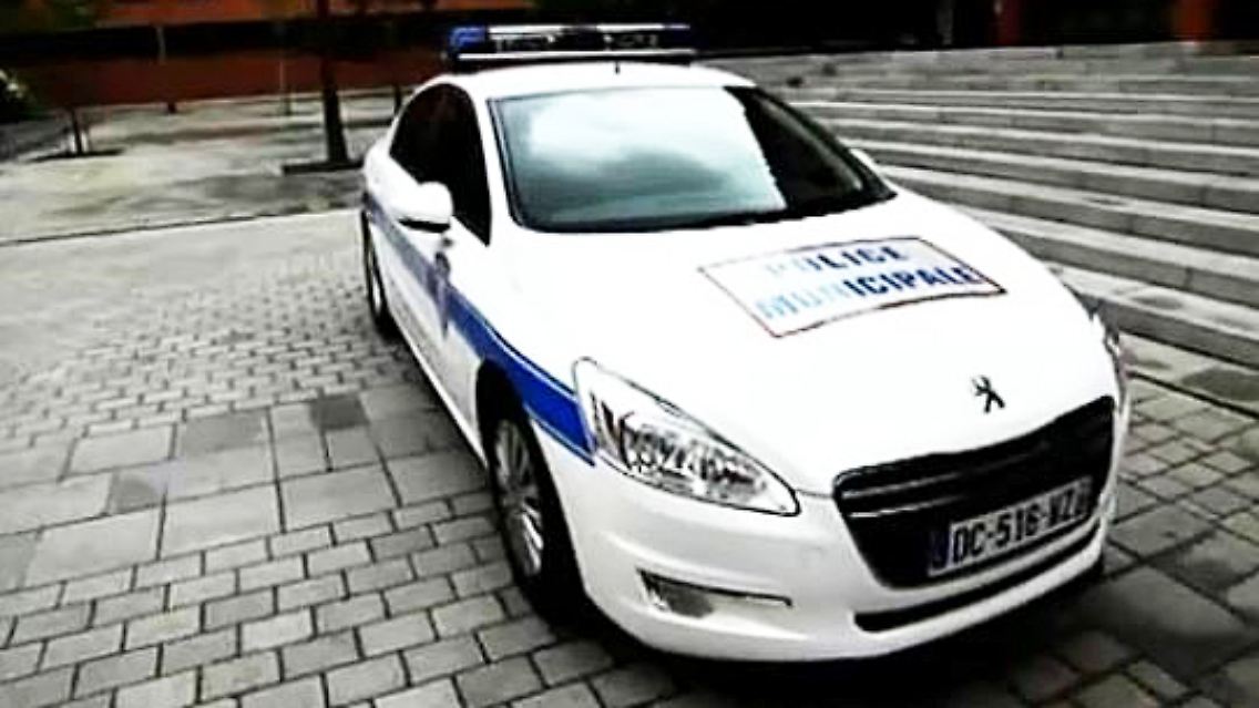 Hightech-Polizeiauto.JPG