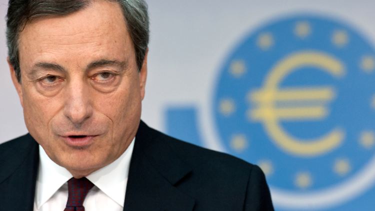 EZB-Chef Mario Draghi will alles unternehmen, damit die Inflation in der Euro-Zone wieder steigt.