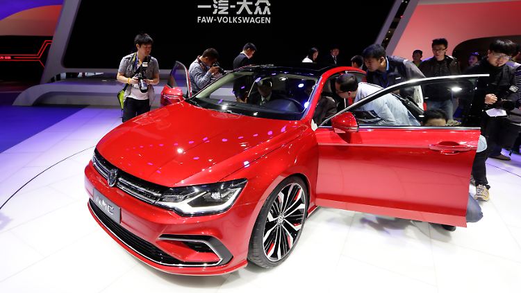 Volkswagen NMC-Concept Car auf der Auto China 2014 in Peking: Der Markt wird für Europas Branchenprimus immer wichtiger - aber nicht einfacher.
