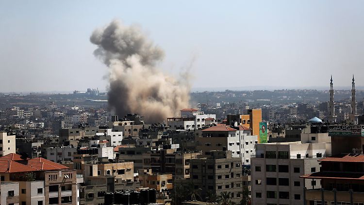Noch immer attackiert Israel den Gaza-Streifen mit Luftschlägen. 