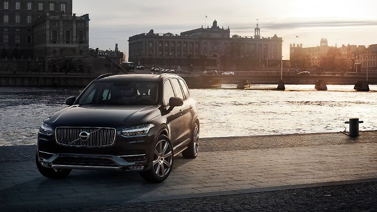 Der Volvo XC90 ist der erste göttliche Hammerschlag der Schweden, der die Premiumkonkurrenz erzittern lassen soll.
