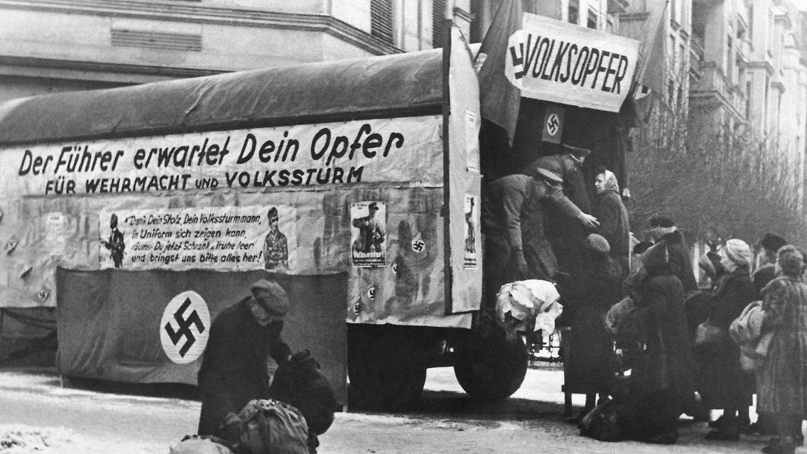 Bis zum letzten Atemzug sollen die Deutschen ihre mittlerweile verwüstete Heimat verteidigen.