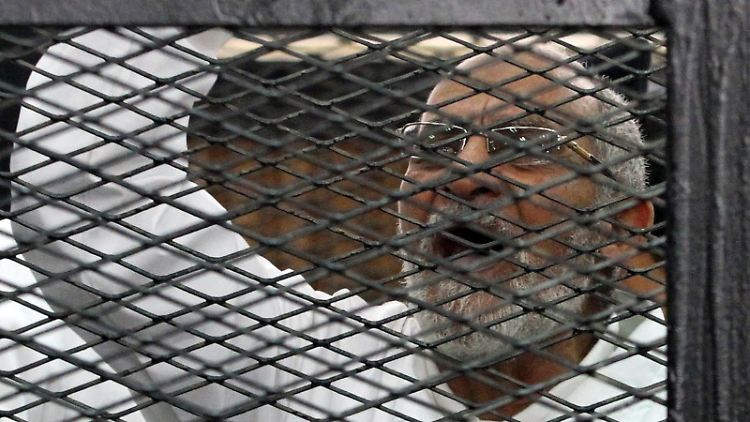 Mohammed Badie (hier ein Foto vom Dezember 2013) muss lebenslang hinter Gitter. 