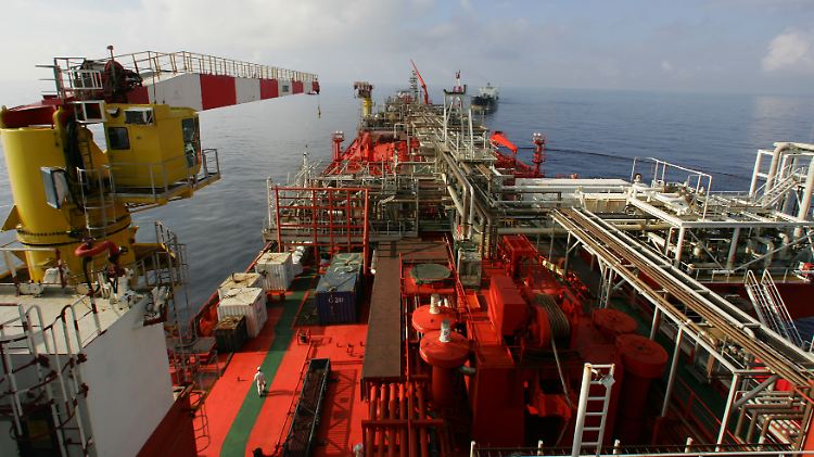 Exploration im südchinesischen Meer: Das Spezialschiff Munin aus Norwegen sucht im Auftrag von Satoil 250 Kilometer südöstlich von Hongkong im Lufeng-Feld nach leicht zugänglichem Mineralöl.
