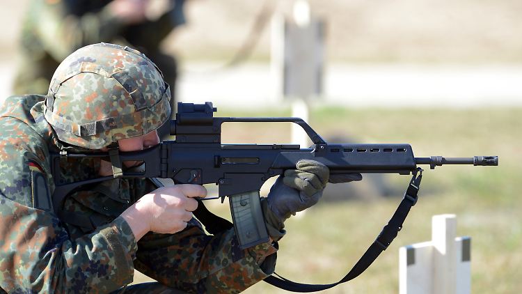 Das G36 ist das Standardgewehr der Bundeswehr. Der Hersteller Heckler & Koch lässt keine Kritik an seinem Produkt zu.