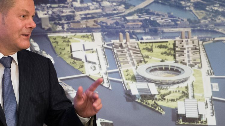 Hamburgs Bürgermeister Olaf Scholz präsentierte Antworten auf die 13 Fragen des Deutschen Olympischen Sportbunds (DOSB) zu einer Bewerbung für die Sommerspiele 2024 oder 2028.