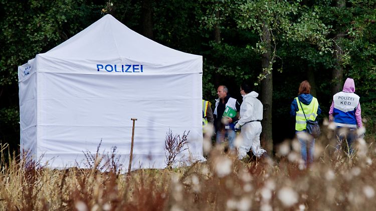 Mithäftlinge von Danos Mörder haben Hinweise im Fall Jenisa gegeben. Tatsächlich findet die Polizei Leichenteile.