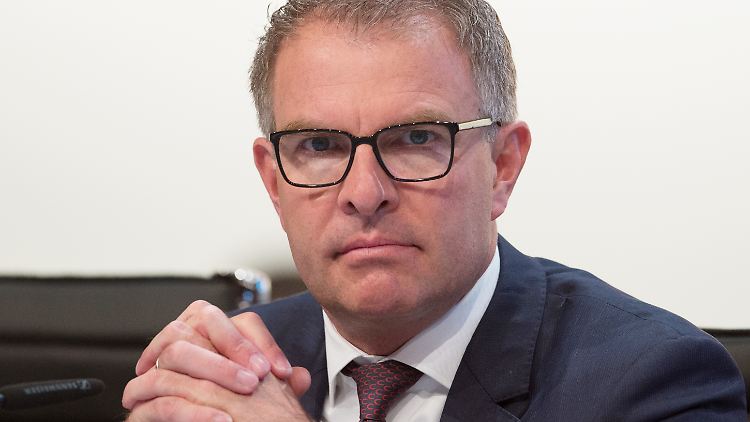 Lufthansa-Chef Spohr sieht wegen des Konkurrenzkampfs mit anderen Anbietern kaum Spielräume.