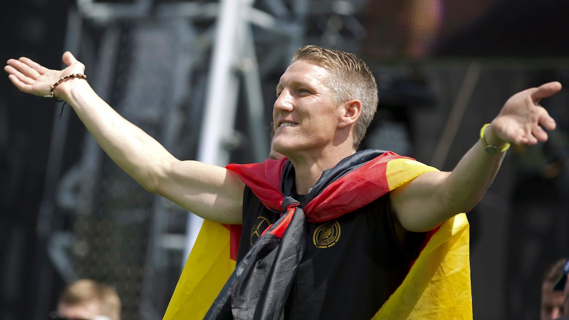 2014-09-02T121501Z_1213496544_LR1EA7F0Z9EL4_RTRMADP_3_SOCCER-GERMANY-SCHWEINSTEIGER.JPG26654469548007896.jpg