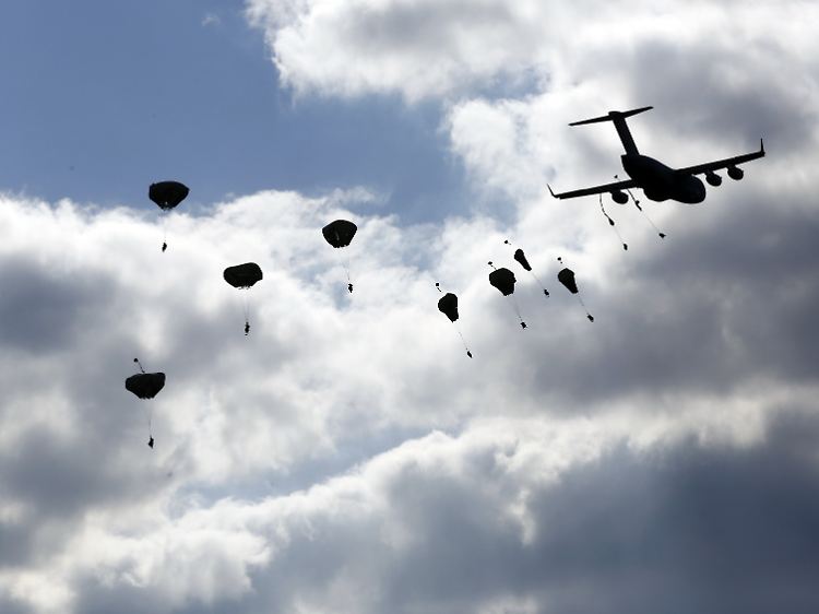 Transport ist alles: Ohne ausreichende Flugzeuge und Hubschrauber kann eine schnelle Eingreiftruppe nicht funktionieren. Militärexperten sehen hier noch ein Defizit bei den EU-Staaten.