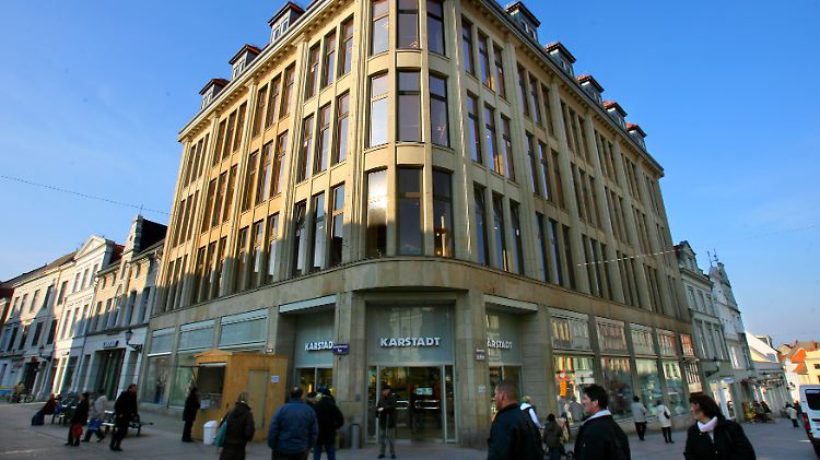  "Man wird nicht alle Immobilien mit Einzelhändlern füllen können", sagte HDE-Chef Genth zu der Zukunft von Karstadt.