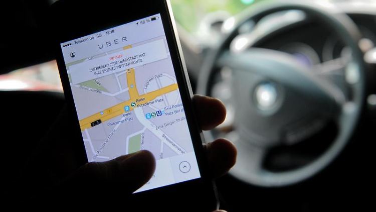 Uber will trotz Verbots in Deutschland weitermachen. Für Fahrer ist das Geschäft riskant